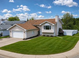 61 Blueberry Dr, Whitecourt, AB T7S 1R4