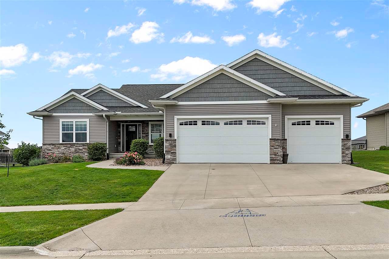 1655 Red Barn Dr, North Liberty, IA 52317 | Zillow