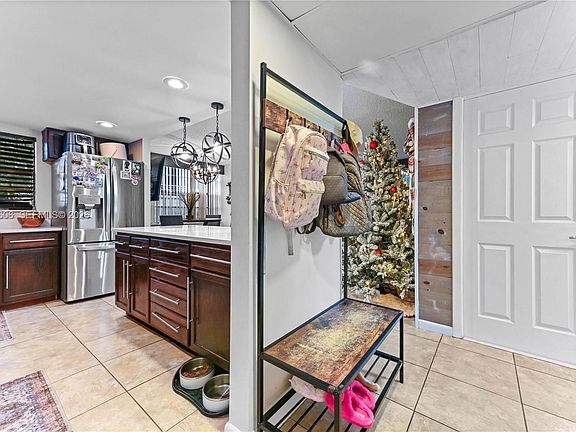 3rd image of 2761 Taft St APT 110