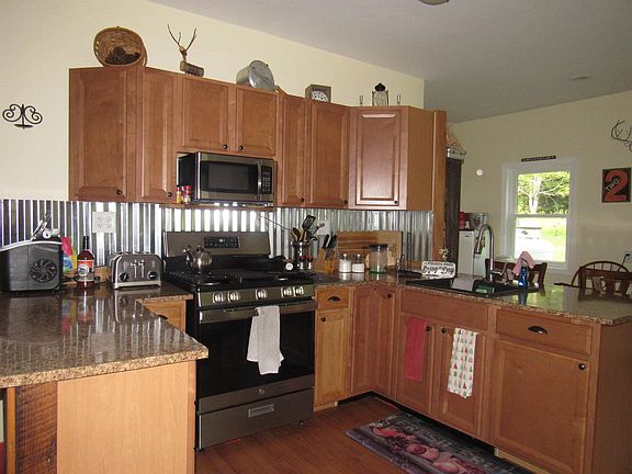 5th image of 21 Maple Hill Road