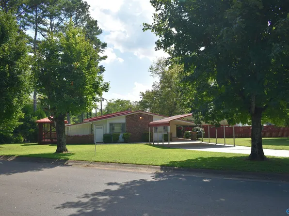 2123 Griffith Dr NW, Huntsville, AL 35759