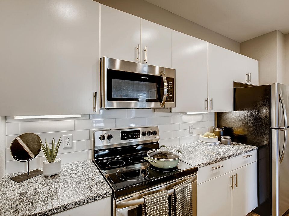 Ten West ; Greeley, CO Apartments