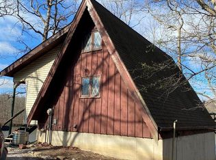 10214 Columbey Dr, Gillespie, IL 62033