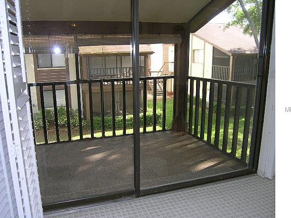 5th image of 510 Duxbury Ct APT C