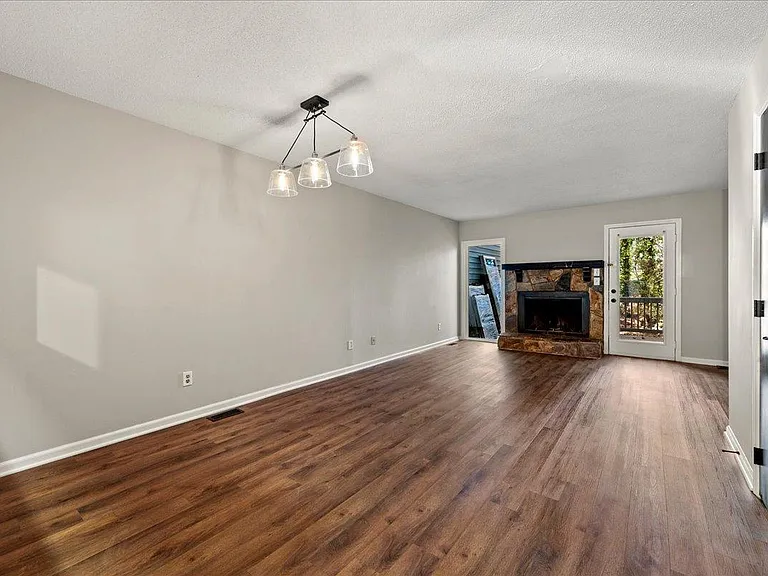 5508 Kaplan Dr — Photo 9