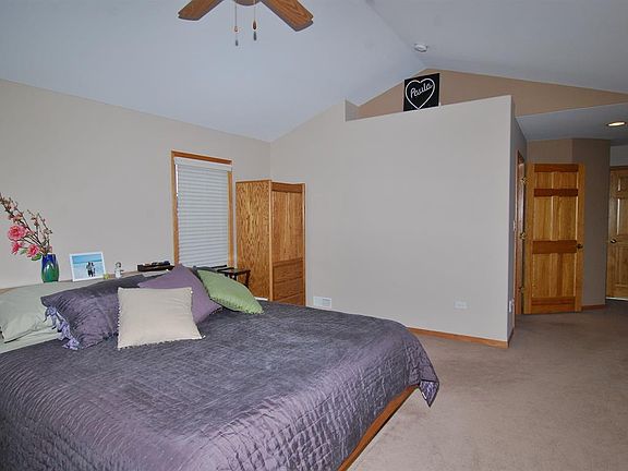 5th image of 19525 Forestdale Ct