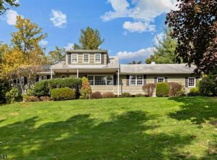 64 Winding Way, Stirling, NJ 07980