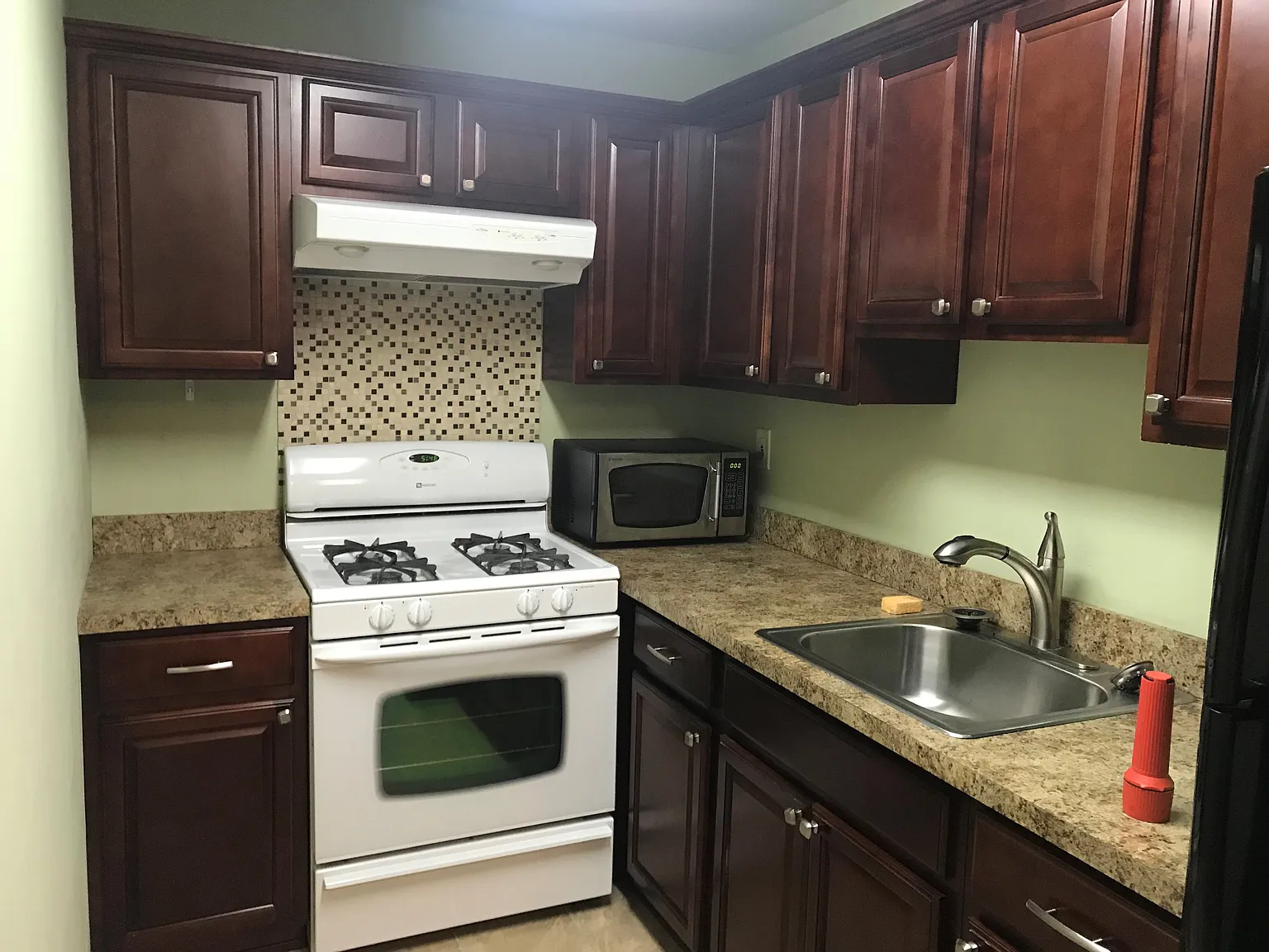 1 bed, 692 sqft, $1,695 — Photo 2