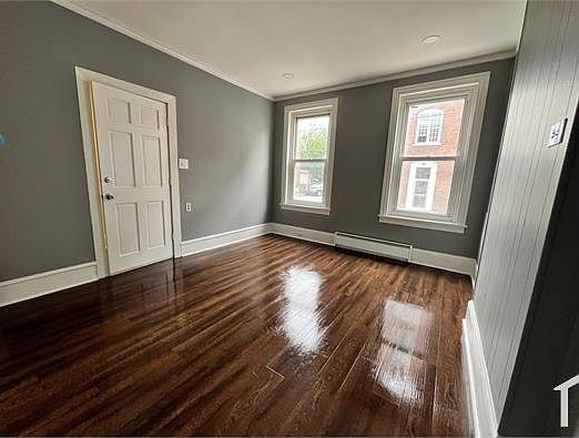 4th image of 639 Corson St Floor 1