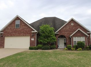 2367 Huntsboro Ln, Springdale, AR 72762