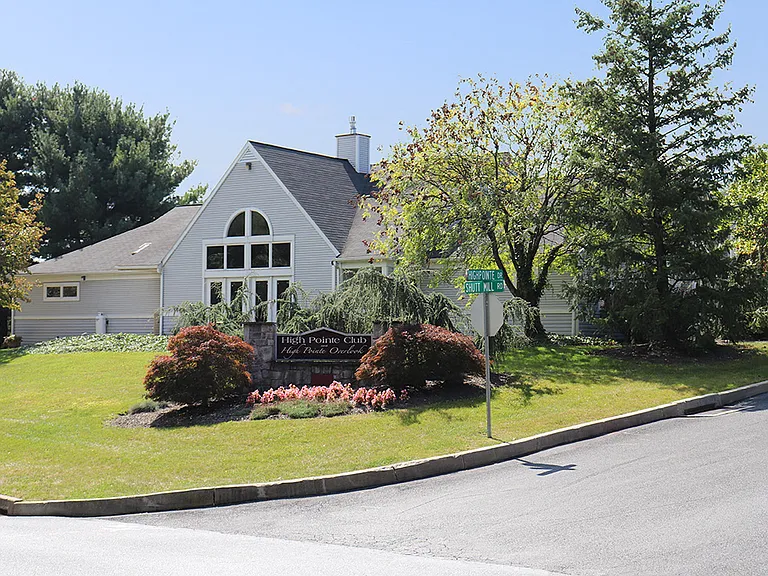 High Pointe Club — Photo 11