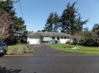 904 Lakeshore Dr, Port Orford, OR