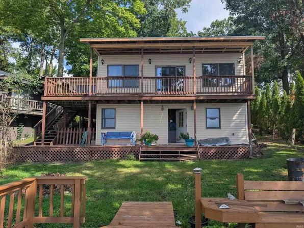1740 W 635 N, Howe, IN 46746