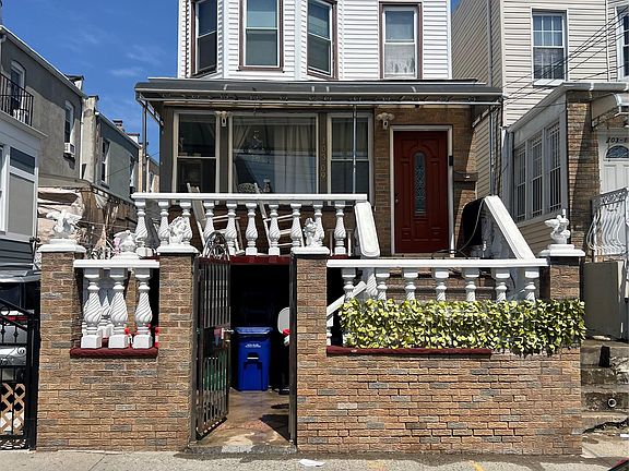 2nd image of 10309 32nd Avenue