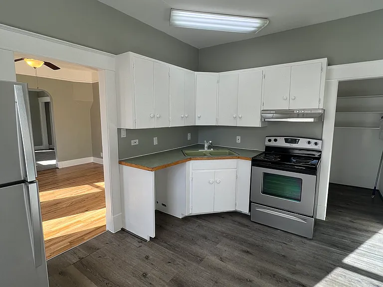 748 Grand Ave — Photo 8