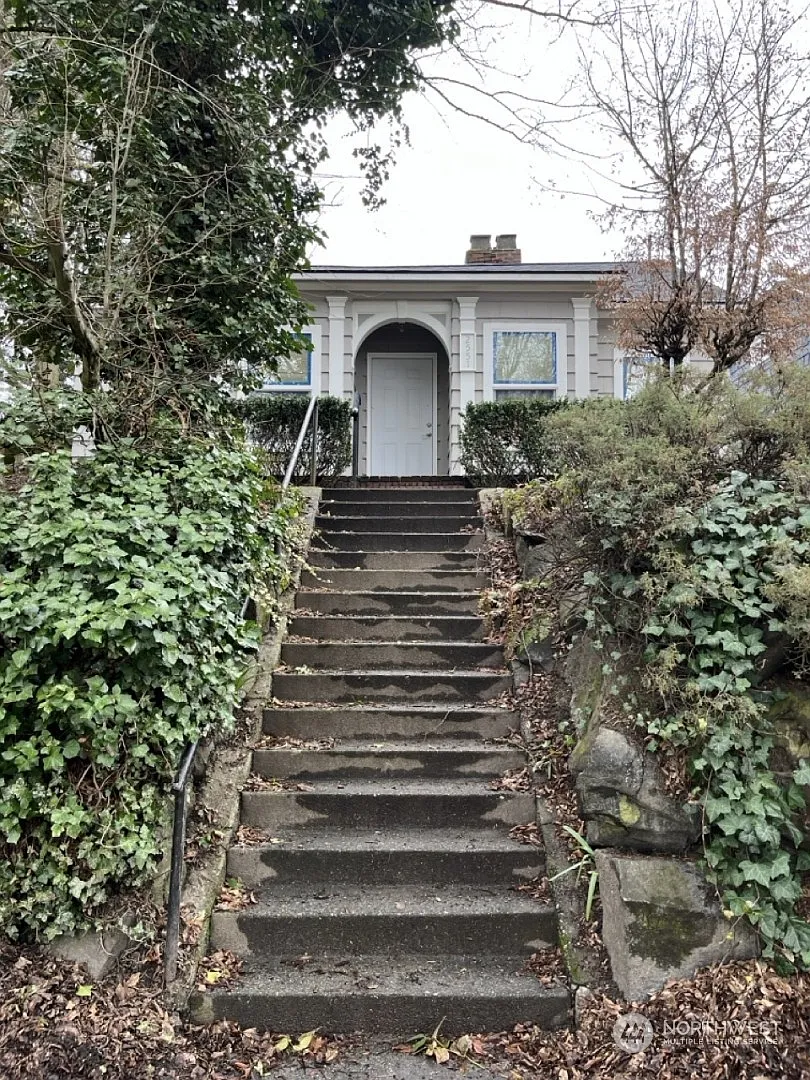2551 5th Avenue W photo 1