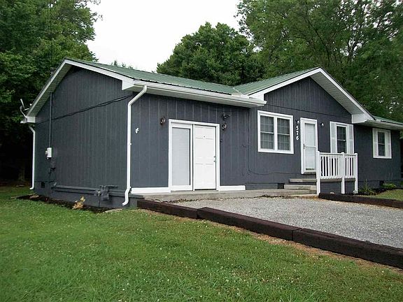 3rd image of 576 Wells Dr