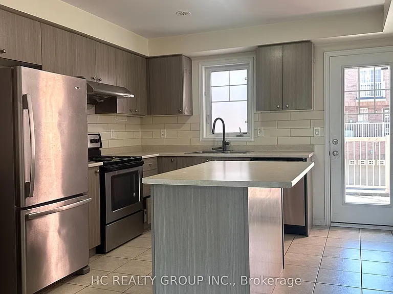5257 Major Mackenzie Dr E — Photo 6