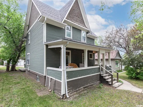 1059 Willow AVENUE, Moose Jaw, SK S6H 1G5