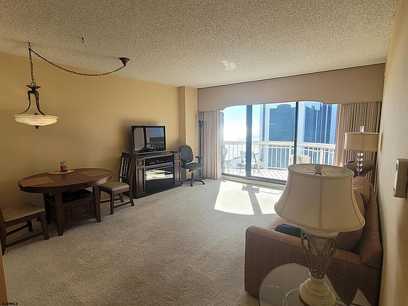 2nd image of 3101 Boardwalk #1715-2