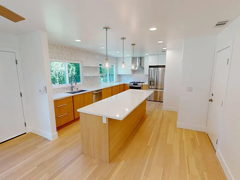 717 I St — Photo 2