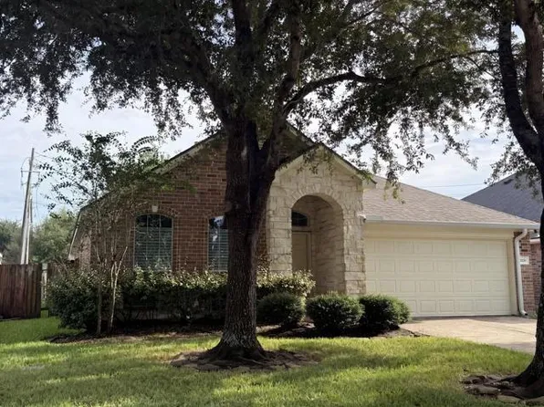 2929 Meridian Bay Ln, Dickinson, TX 77539