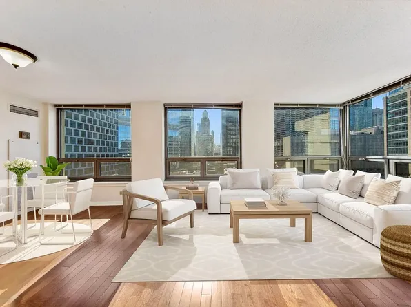 440 N Wabash Ave #2412, Chicago, IL 60611