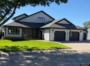 262 Hillcrest Dr, Torrington, WY 82240