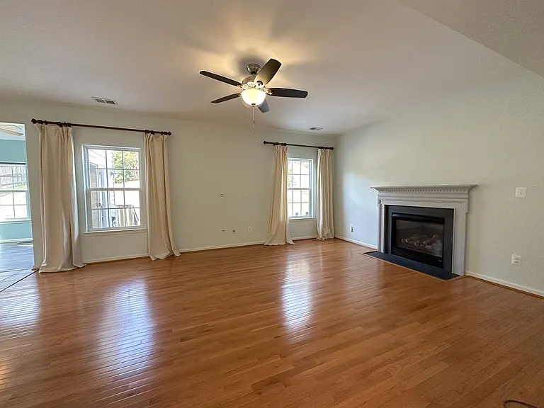 13758 Restina Rd — Photo 6