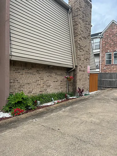 3121 Rosedale Ave Photo 1