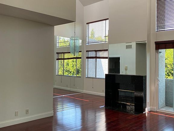 3rd image of 10465 Eastborne Ave