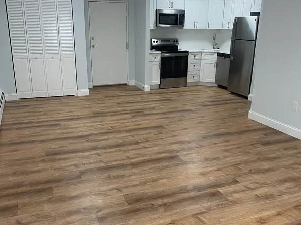 28 Charles St APT 11, Weymouth, MA 02189