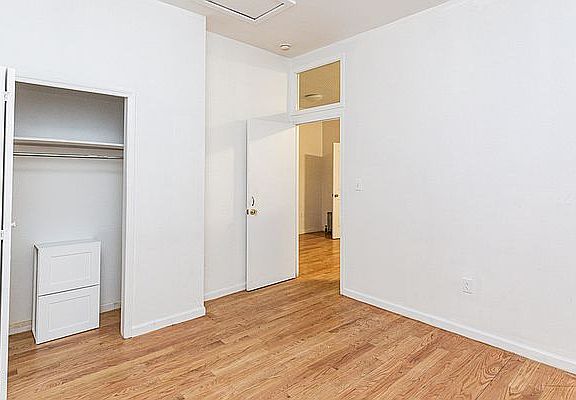 4th image of 266 Wyckoff Ave #1A