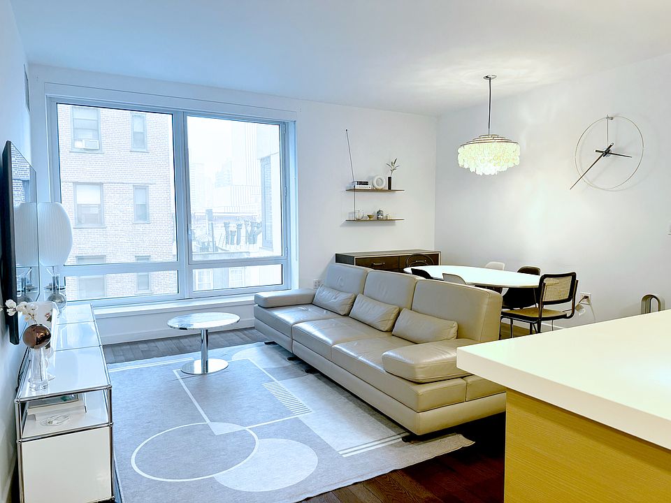 1st image of 462 W 58th St APT 6G
