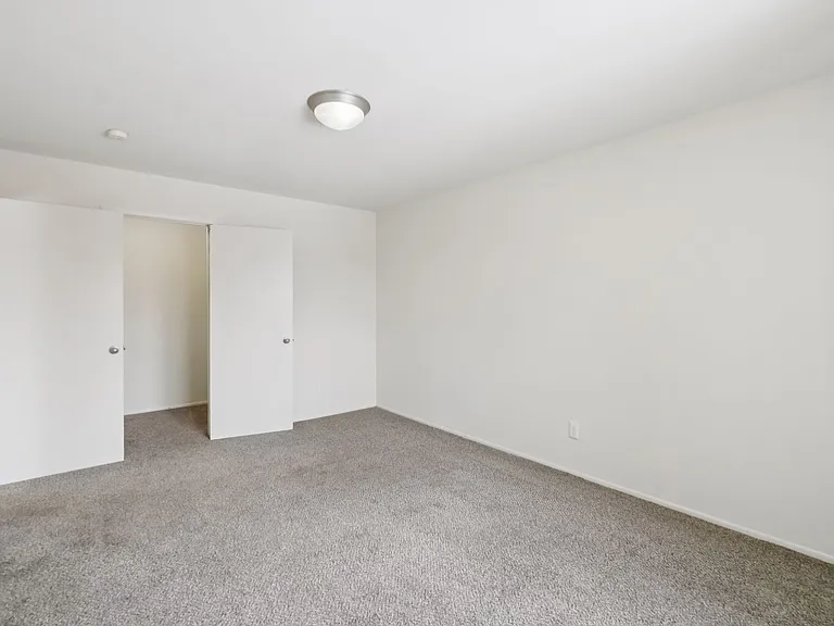 Cherry Hill Village Apartments - Dearborn Heights, MI — Photo 37
