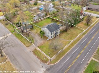 506 E Bryant St, Troup, TX 75789