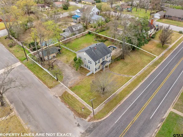 506 E Bryant St, Troup, TX 75789