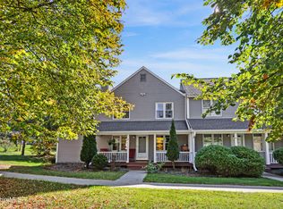 880 East St APT 1A, Lee, MA 01238