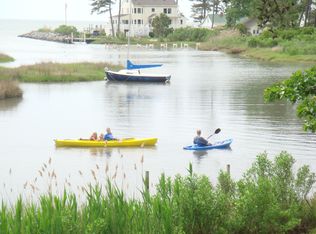 103 3rd St, Deltaville, VA 23043