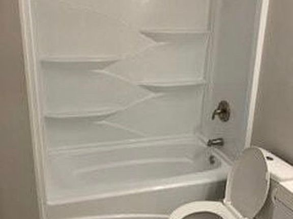4th image of 587 Rutledge Ave APT B