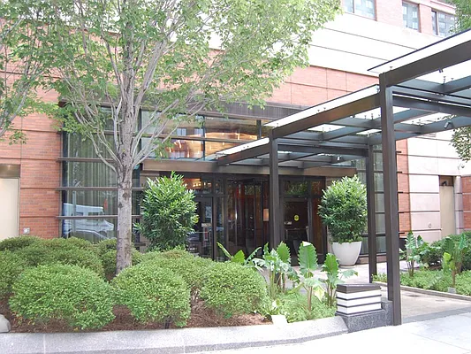 Sold by Sotheby's International Realty | media 1