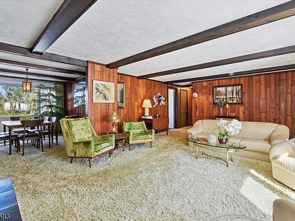 4th image of 251 Old Turnpike Road