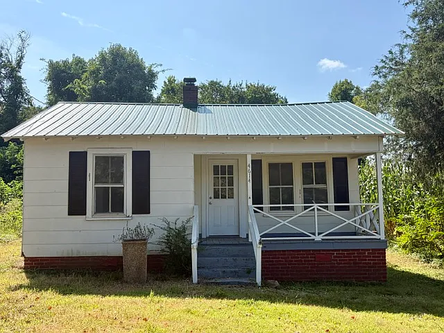 2 bed, 717 sqft, $1,100 — Photo 1