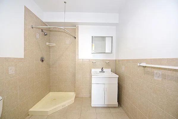 Rented by Keller Williams NYC | media 25