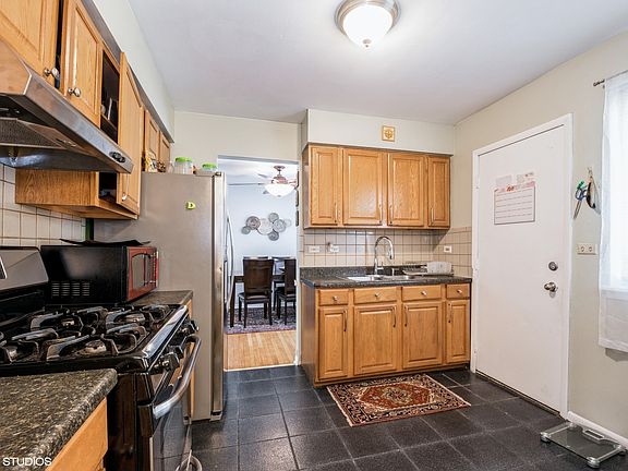 4th image of 1442 W Birchwood Ave Unit C