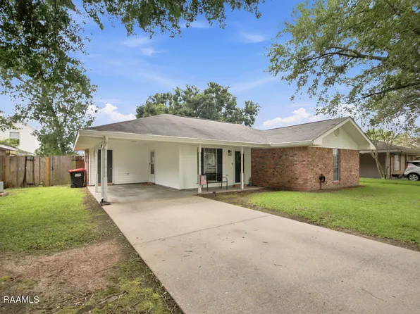 130 Marietta Dr, Youngsville, LA 70592