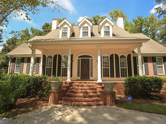 2nd image of 421 Creekside Dr