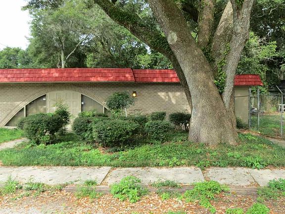 2nd image of 901 Concordia Blvd