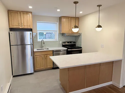 104 Trowbridge St #1 Photo 1