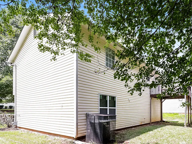 2059 Oak Terrace Dr SE — Photo 17